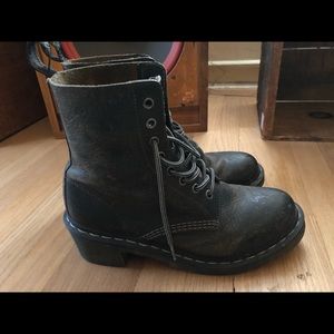 DR. MARTIN CLEMENCY LACE UP BOOTS